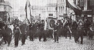 Москва.28.05.1915. Манифестация на Тверской, превратившаяся в погром